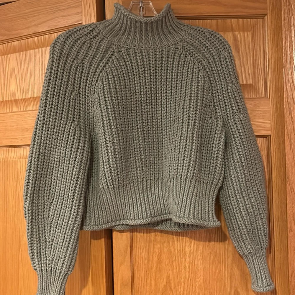 H&M sweater